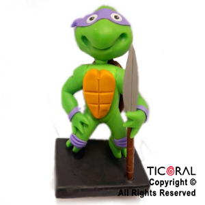 ADORNO TORTUGA NINJA DONATELLO LILA A. PORCELANA FRIA x 1